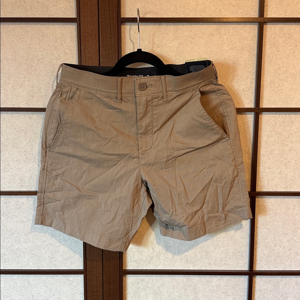 A&F 7” All Day Plainfront Short